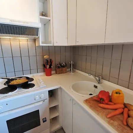 Lejlighed Sleeps 4 Pool Air Con Mezzegra